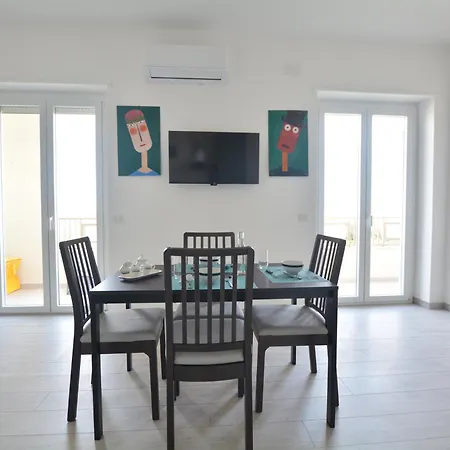 7th Floor - Donoratico