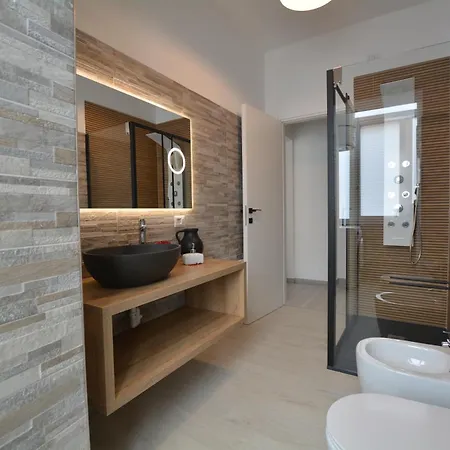 7th Floor - Donoratico Appartement